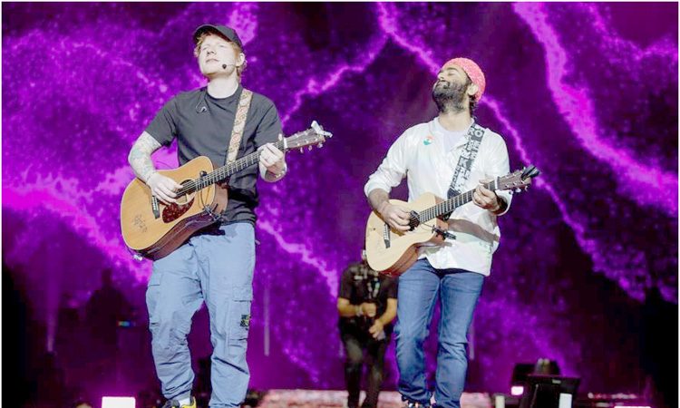 Arijit Singh Brings Out Ed Sheeran on his Concert in London